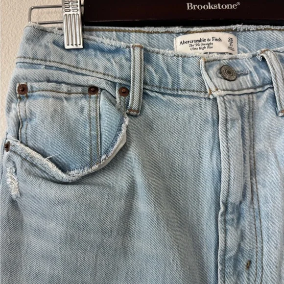 NEW Abercrombie & Fitch Jeans with tags - Picture 3 of 5